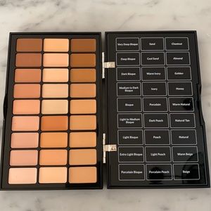 Bobbi Brown BBU Pro Face Palette